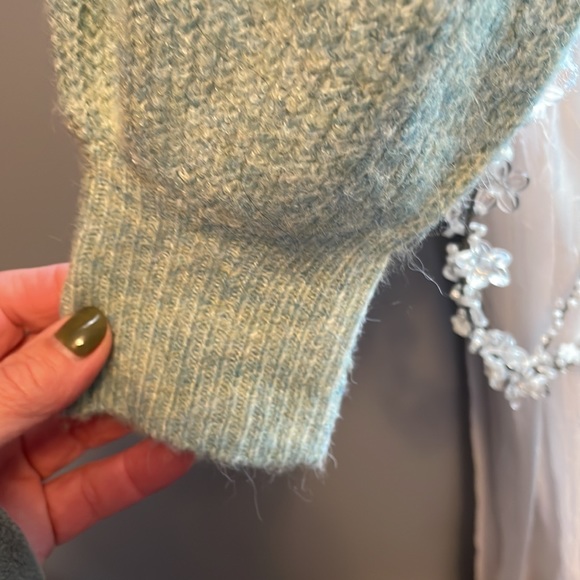 Sweater top. Pale green - Picture 9 of 9